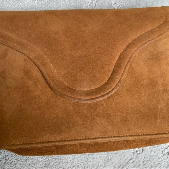 VINTAGE FRENCHY OF CALIFORNIA BROWN SUEDE ENVELOPE  PURSE WITH GOLD CHAIN - Picture 7 of 7